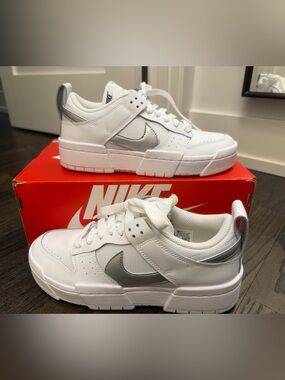 NIKE DUNK LOW DISRUPT (NIB)- WOMEN SIZE 8